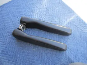 52108104819 Bmw E34 E32 5 And 7 Series Front Seat Armrests Black Bison Leather Good Condition
