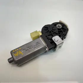 030201999 Bosch 2006 - 2013 Bmw X5 E70 5 Series E60 Front Right Seat Regulation Motor 8316670