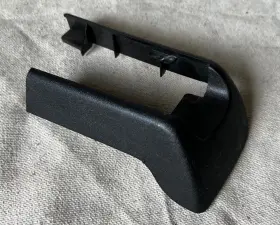 15947313 Cadillac 08-15 Cts Front Right Rh Seat Track Rail Cover Inner Ebony 15947313 Cadillac 08-15 Cts Front Right Rh Seat Track Rail Cover Inner Ebony