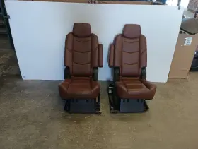 215.gm6c16 Cadillac 2015-2020 Escalade 2nd Row Bucket Seats Captain Chairs Brown 12114034