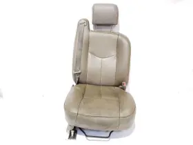 202-02646cr Chevrolet Passenger Front Right Seat Vinyl Manual Oem 03 05 07 Silverado 2500