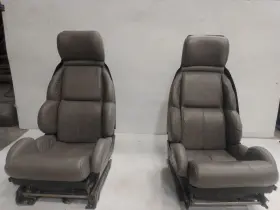 202.gm1z89 Chevrolet 1989 Corvette Pair Left/right Front Seats Grey Leather Power 12715064