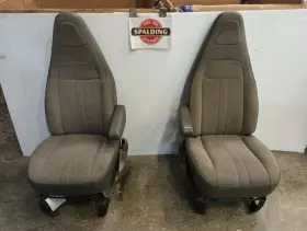 202-04057l Chevrolet Truck Stains Front Bucket Seats Cloth Opt As5 From 2020 Express 2500 Van 10957358