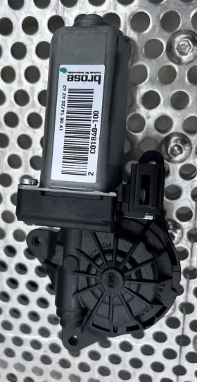 C02799-101 Chrysler Pacifica 2017-2024 Front Right Driver Seat Adjustment Motor Oem
