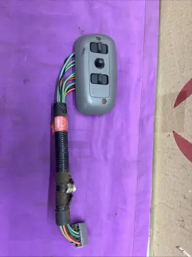 860557aa Dodge 02 05 Ram Truck Driver Side Power Seat 3 Button Switch With Bezel