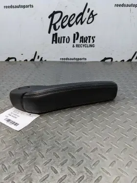 207.vw2112 Dodge Truck 2011-2020 Grand Caravan Town Country Front Passenger Rh Seat Arm Rest Oem Black