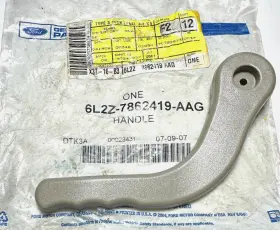 6l2z-7862419-aag Ford 6l2z7862419aag 2nd Row Seat Back Adjusting Lever / Handle Left Nos