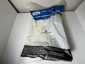 Jl1z-7863389-aw Ford Genuine Oem 2nd Row Seat Track Cover 18-21 Expedition Nos