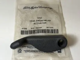 Ford Ys4z54626f48ab Genuine Oem Ys4z-54626f48-ab Rh Pass Seat Recline Handle 00-07 Focus Nos