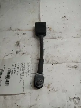 210.flhc15 Freightliner 2015 Cascadia Right Passenger Seat Belt Buckle 11327838