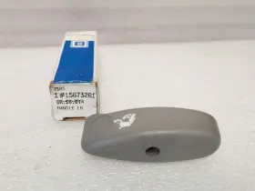 15673261 Gm New Oem 1992-1994 Chevy Gmc Suburban Drivers Seat Recliner Lever Handle Gray