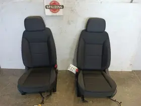 202.gm8m24 Gm Very Low Miles Pair Front Manual Black Cloth Seats From 2024 Silverado 10647056