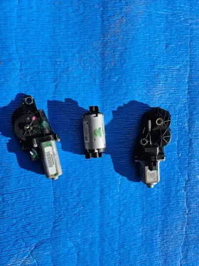 23-4767210-2 Honda Genuine 17-22 Cr-v Ex Lx Front Left Driver Seat Motors Set