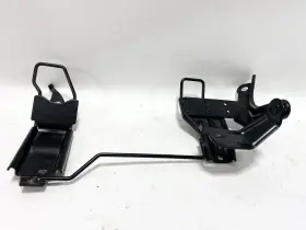 88607-5ca0a Infiniti 17-22 Q60 Rear Right Rh Pass Side Second Row Seat Guide Bracket Oem