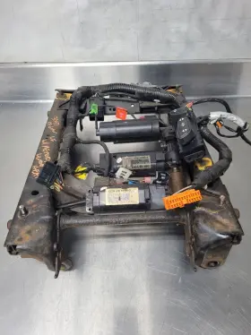 05015569ab Jeep 00-04 Grand Cherokee Left Driver Side Power Seat Track With Memory Heated Oem