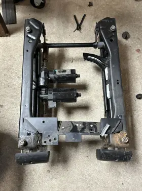 202r Jeep 99-04 Grand Cherokee Passenger Side Power Seat Track With 4 Motors