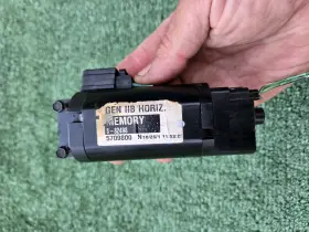 5709800 Jeep 99-04 Grand Cherokee Horizontal Forward Backward Seat Memory Motor Oem