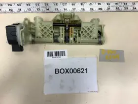 A2119700125 Mercedes-benz 2004 E500 W211 Rear Left Driver Seat Headrest Bracket With Motor Oem