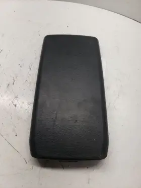 207.su1s04 Subaru Forester 2004 Armrest 1077905