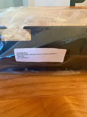 Tesla 159089800b Model Y Oem 2nd Row Center Seat Track Cover 7-seater 1590898-00-b New