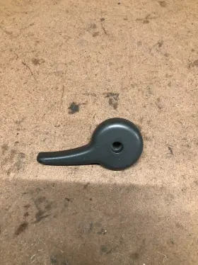 88941653 Tom Auto Parts Seat Adjuster Recliner Lever Handle Rh Pass 03-07 Silverado Sierra Oe
