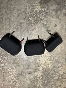 206.to1l09 Toyota 2009 Matrix Center Rear Headrest Only Black Cloth