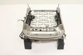 7161008040 Toyota 2015 - 2020 Sienna Front Right Lower Seat Track Frame Adjuster Oem 7161008040 Toyota 2015 - 2020 Sienna Front Right Lower Seat Track Frame Adjuster Oem