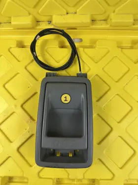 72611-x7d00b Toyota 2014-2018 Sienna 3rd Row Black Folding Seat Latch Release Handle Bezel