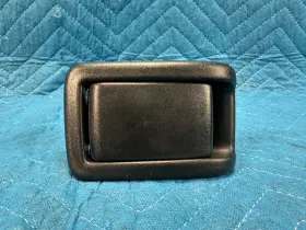 726110e010 Toyota Sequoia Tundra Highlander 2nd Row Seat Lock Lever Passenger Side Black Oe