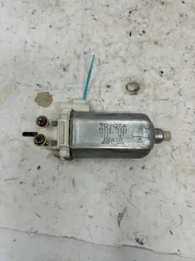 85820-35020 Toyota 1996-2002 4runner Horizontal Adjust Power Seat Motor Oem 85820-35020 Toyota 1996-2002 4runner Horizontal Adjust Power Seat Motor Oem