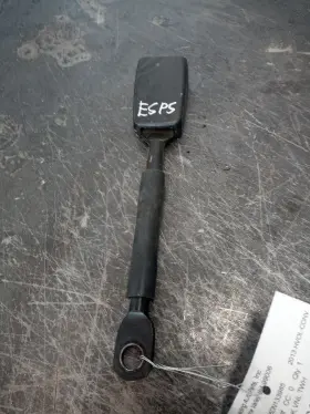 210.vohc13 Volvo 2013 Vnl Left Driver Seat Belt Buckle 11543554