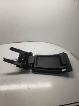 30790667 Volvo S80 2010 Armrest 1087364